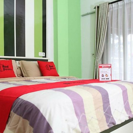 Reddoorz Plus @ Talaga Bodas 万隆 外观 照片