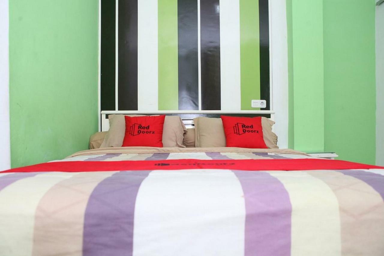 Reddoorz Plus @ Talaga Bodas 万隆 外观 照片